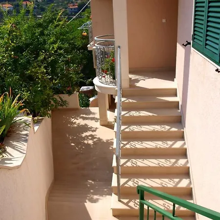 Mia شقة بوستيرا
