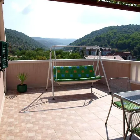 Mia Apartment Postira