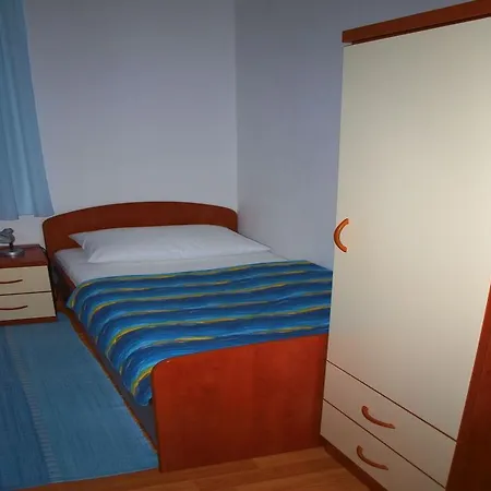 Mia Apartman *